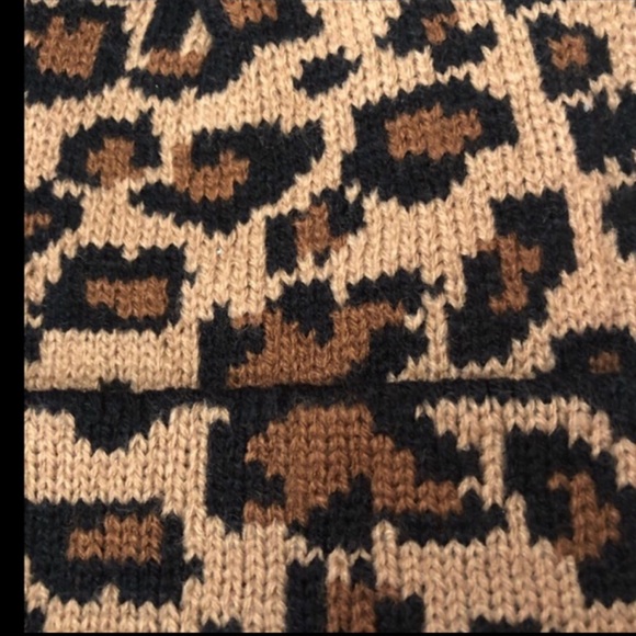 Leopard print beanie hat - Picture 5 of 7